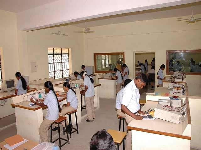 Einstein_College_of_Engineering